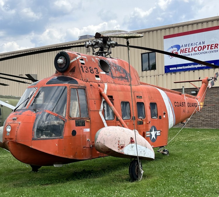 american-helicopter-museum-education-center-photo